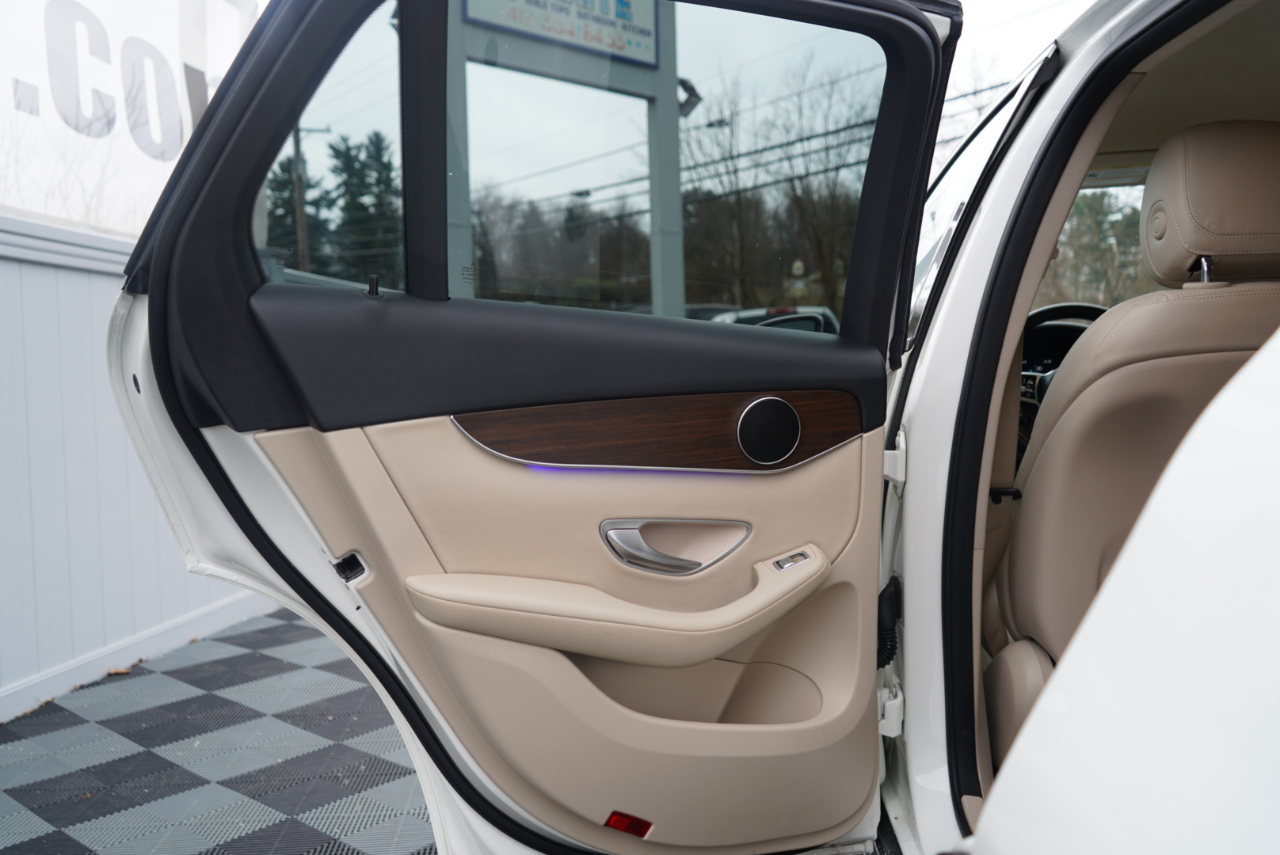 Mercedes-Benz GLC GLC 300 4MATIC SUV 2022