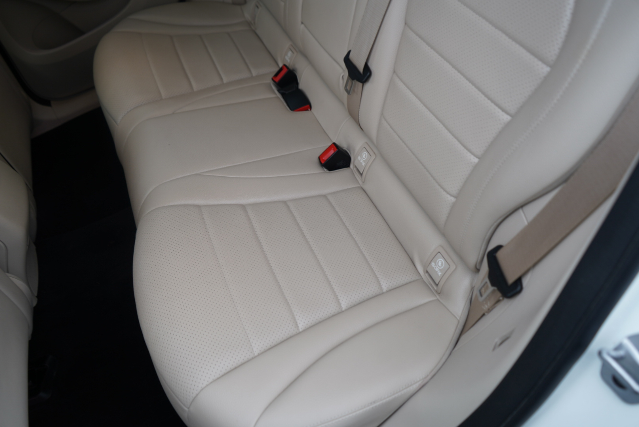 Mercedes-Benz GLC GLC 300 4MATIC SUV 2022