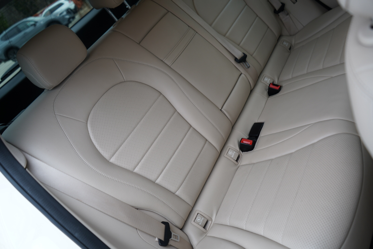 Mercedes-Benz GLC GLC 300 4MATIC SUV 2022