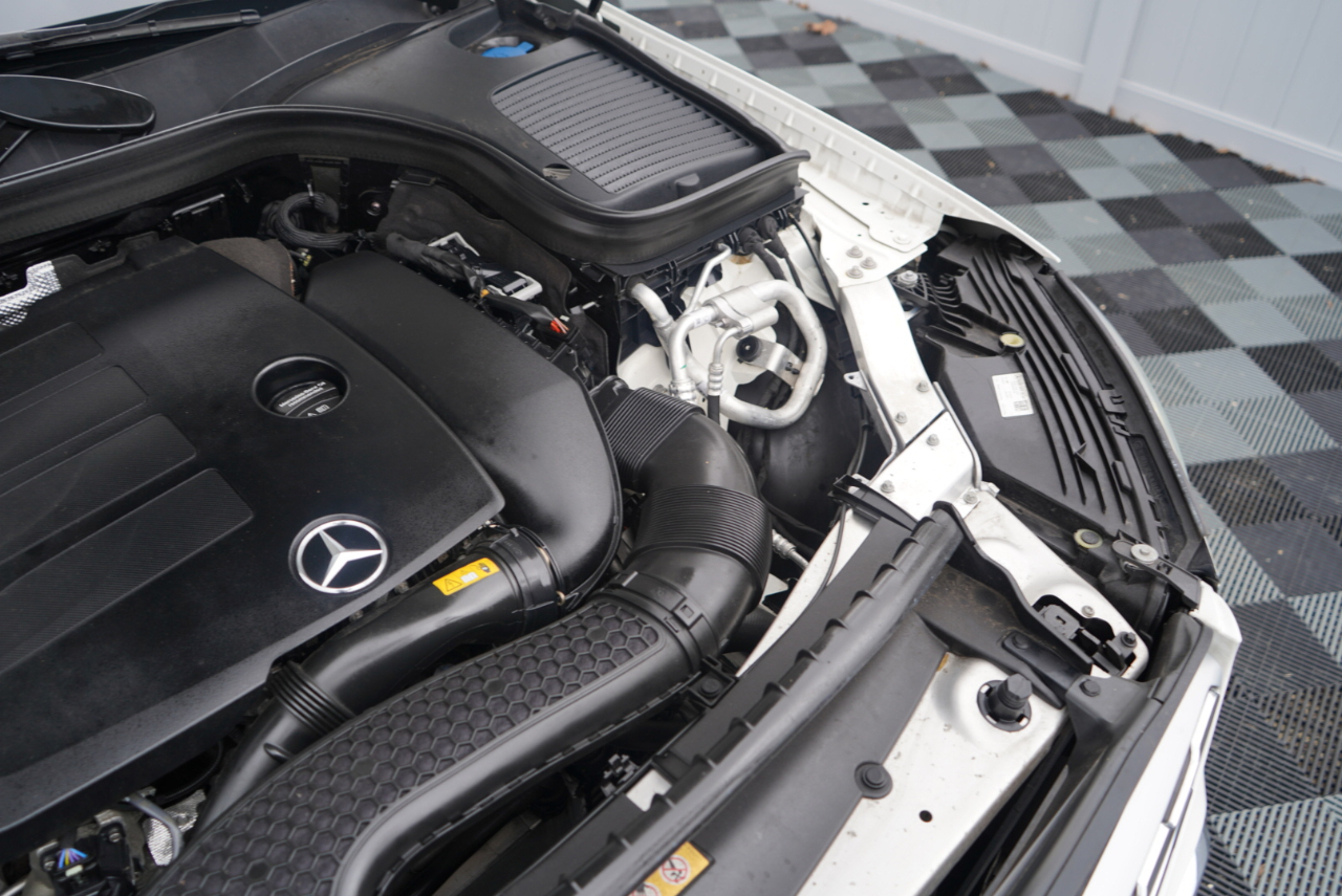 Mercedes-Benz GLC GLC 300 4MATIC SUV 2022