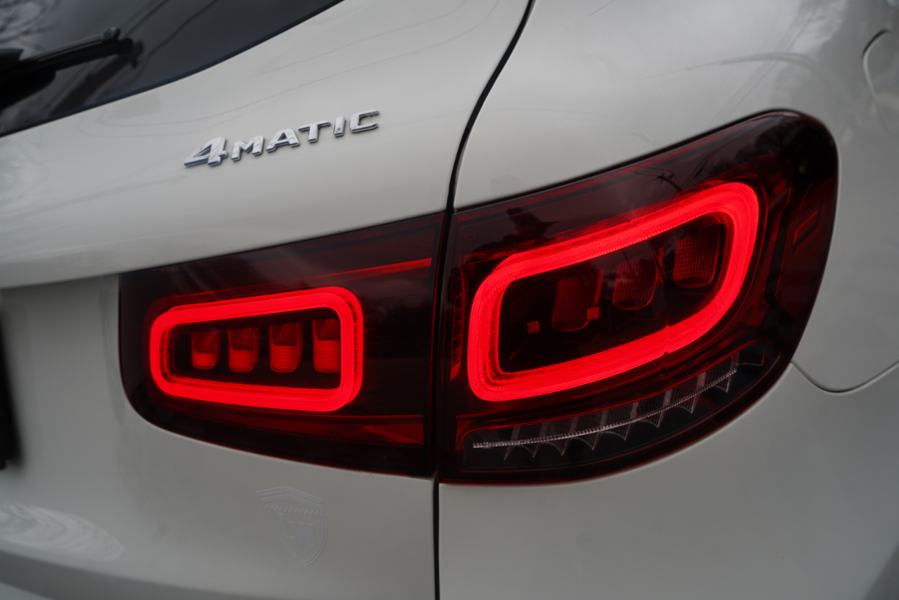 Mercedes-Benz GLC GLC 300 4MATIC SUV 2022