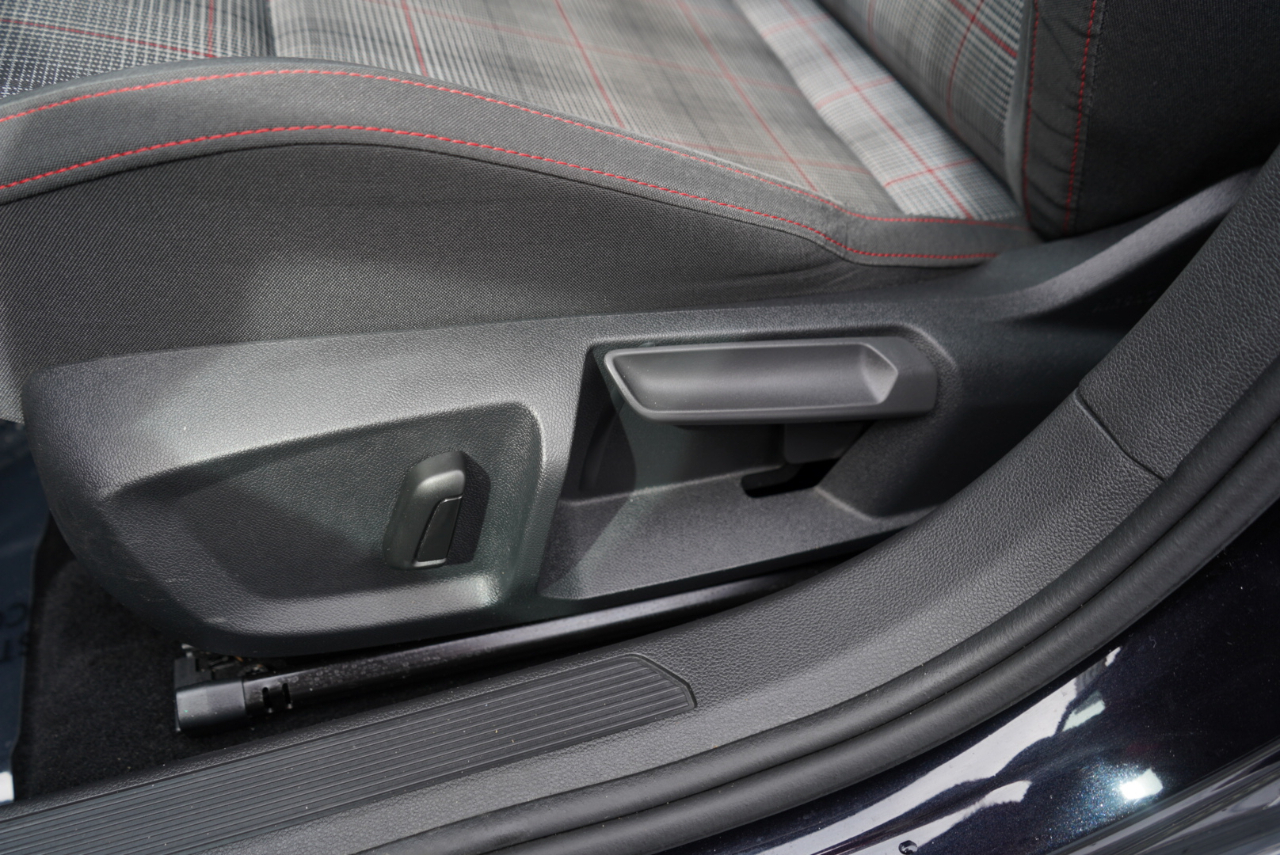 Volkswagen Golf GTI 2.0T SE DSG 2022