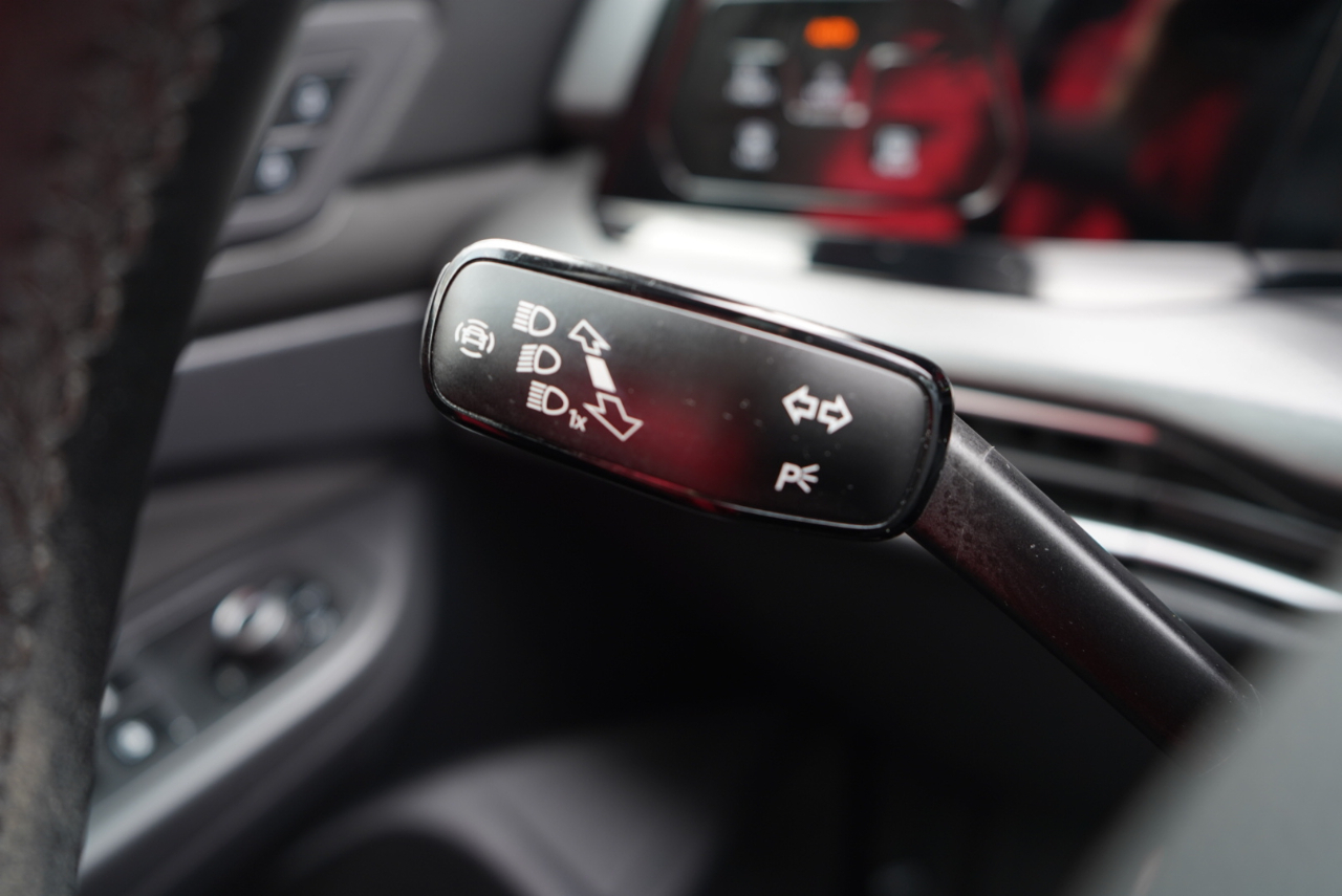 Volkswagen Golf GTI 2.0T SE DSG 2022