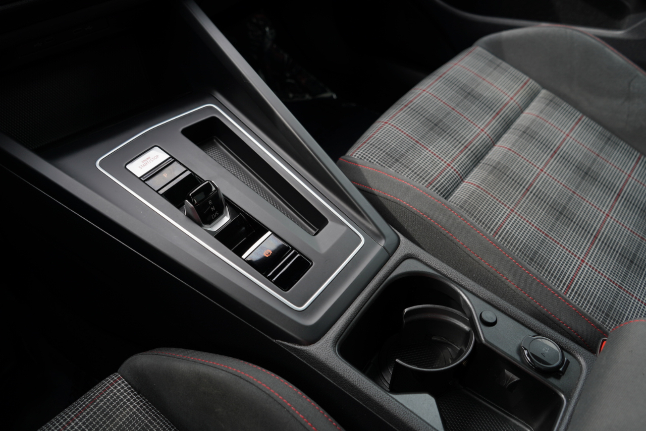 Volkswagen Golf GTI 2.0T SE DSG 2022