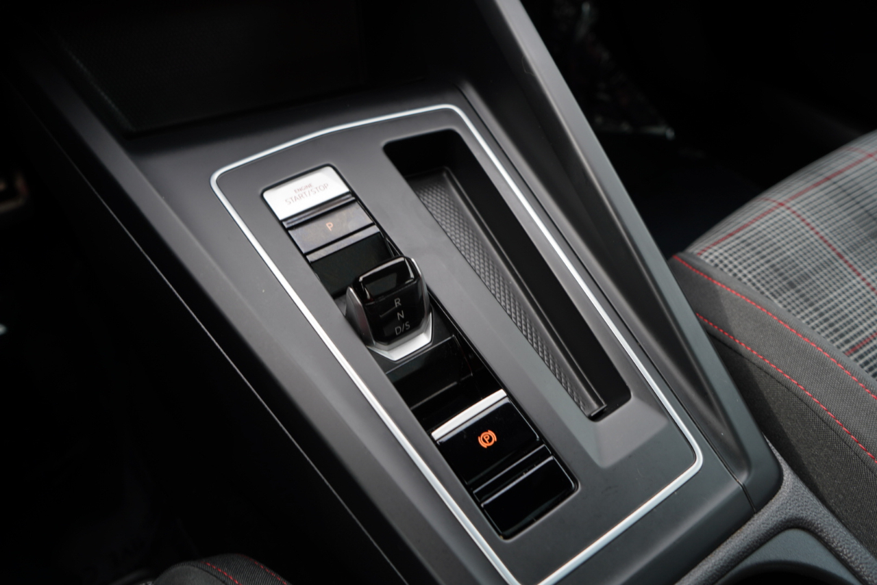 Volkswagen Golf GTI 2.0T SE DSG 2022