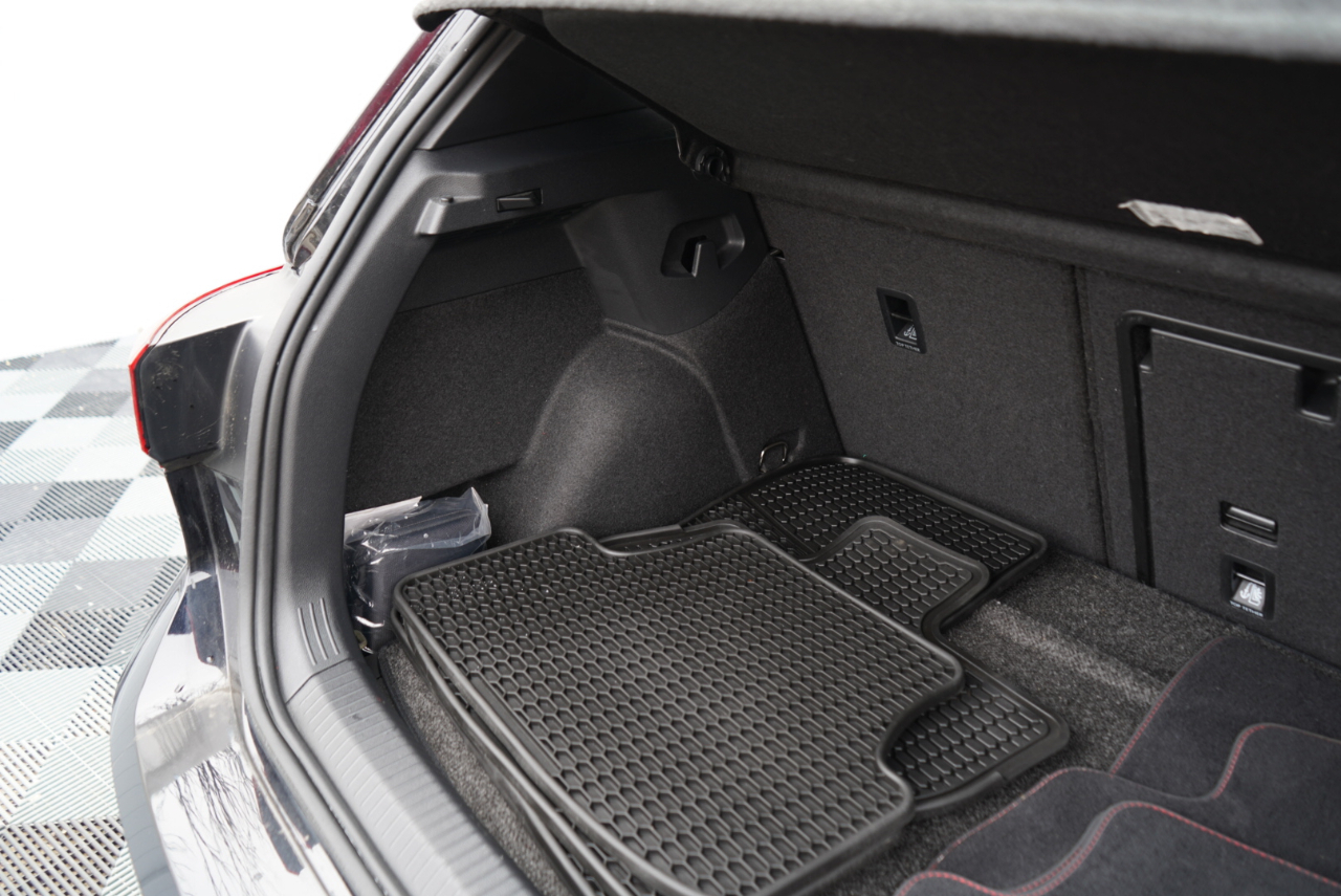 Volkswagen Golf GTI 2.0T SE DSG 2022