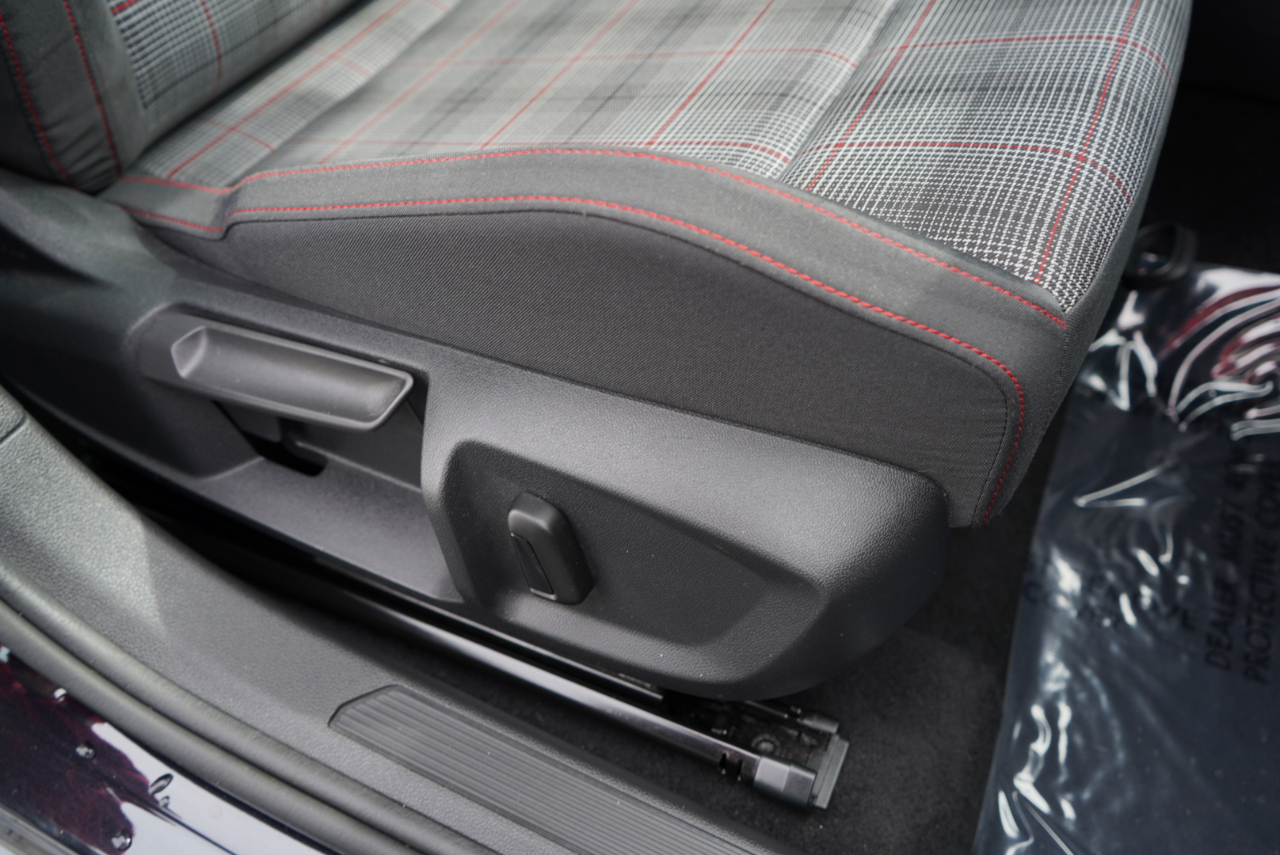 Volkswagen Golf GTI 2.0T SE DSG 2022