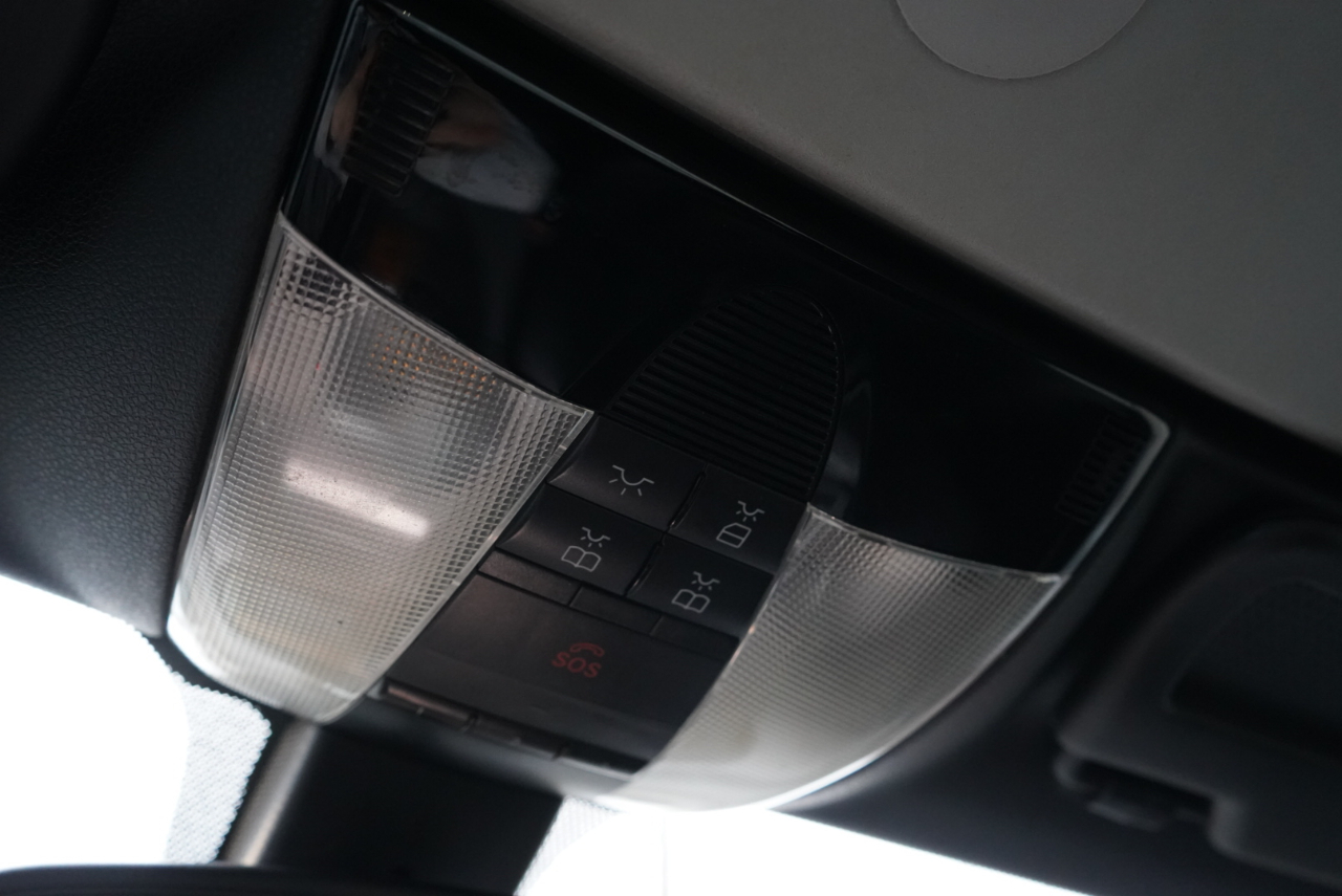 Mercedes-Benz SLK-Class 2dr Roadster 3.0L 2009