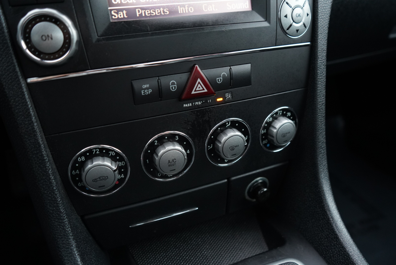 Mercedes-Benz SLK-Class 2dr Roadster 3.0L 2009