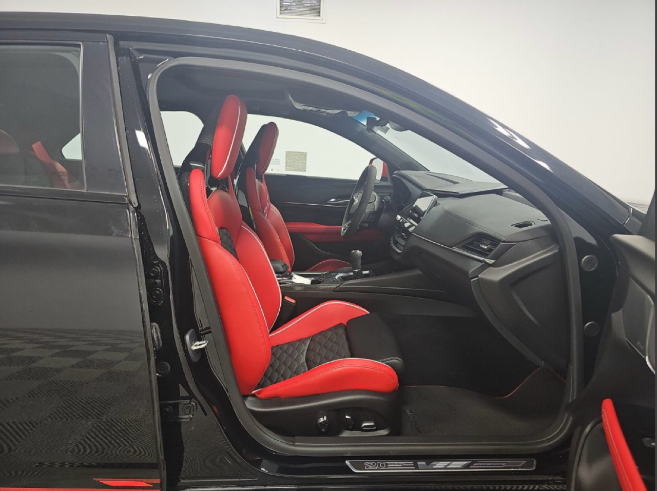 Cadillac CT4-V 4dr Sdn Blackwing 2024