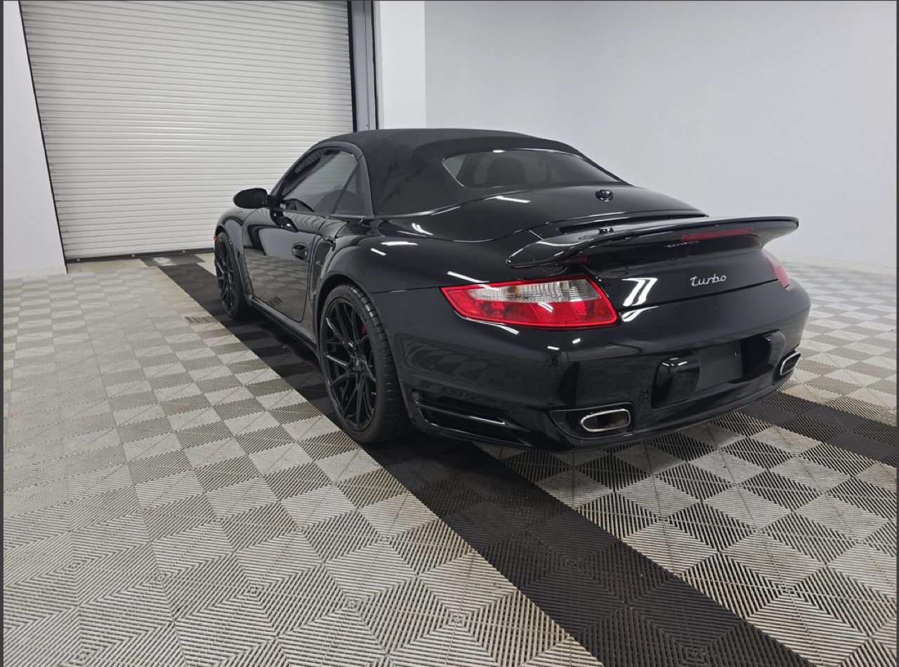 Porsche 911 2dr Cabriolet Turbo 2009