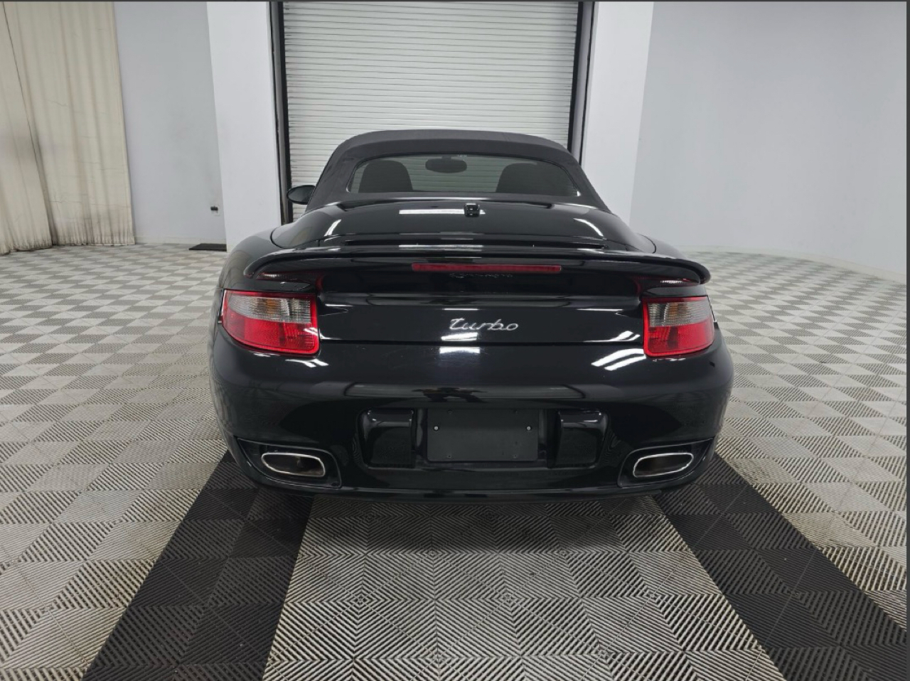 Porsche 911 2dr Cabriolet Turbo 2009