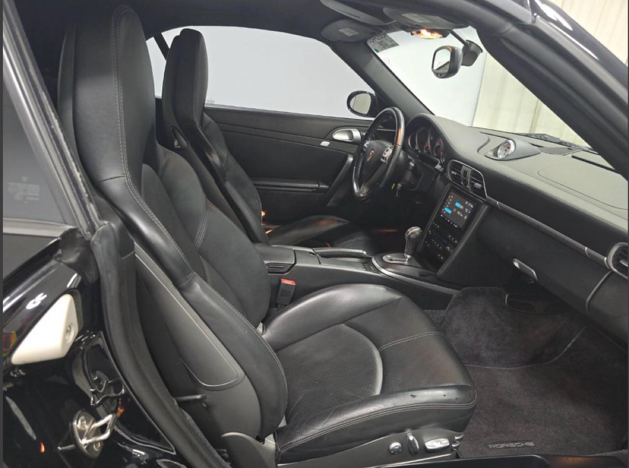 Porsche 911 2dr Cabriolet Turbo 2009