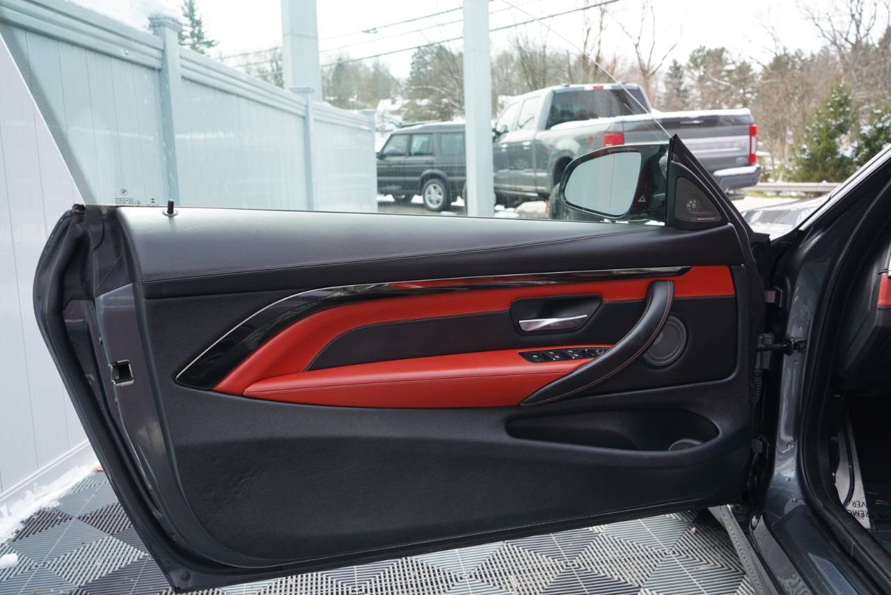 BMW M4 Convertible 2020