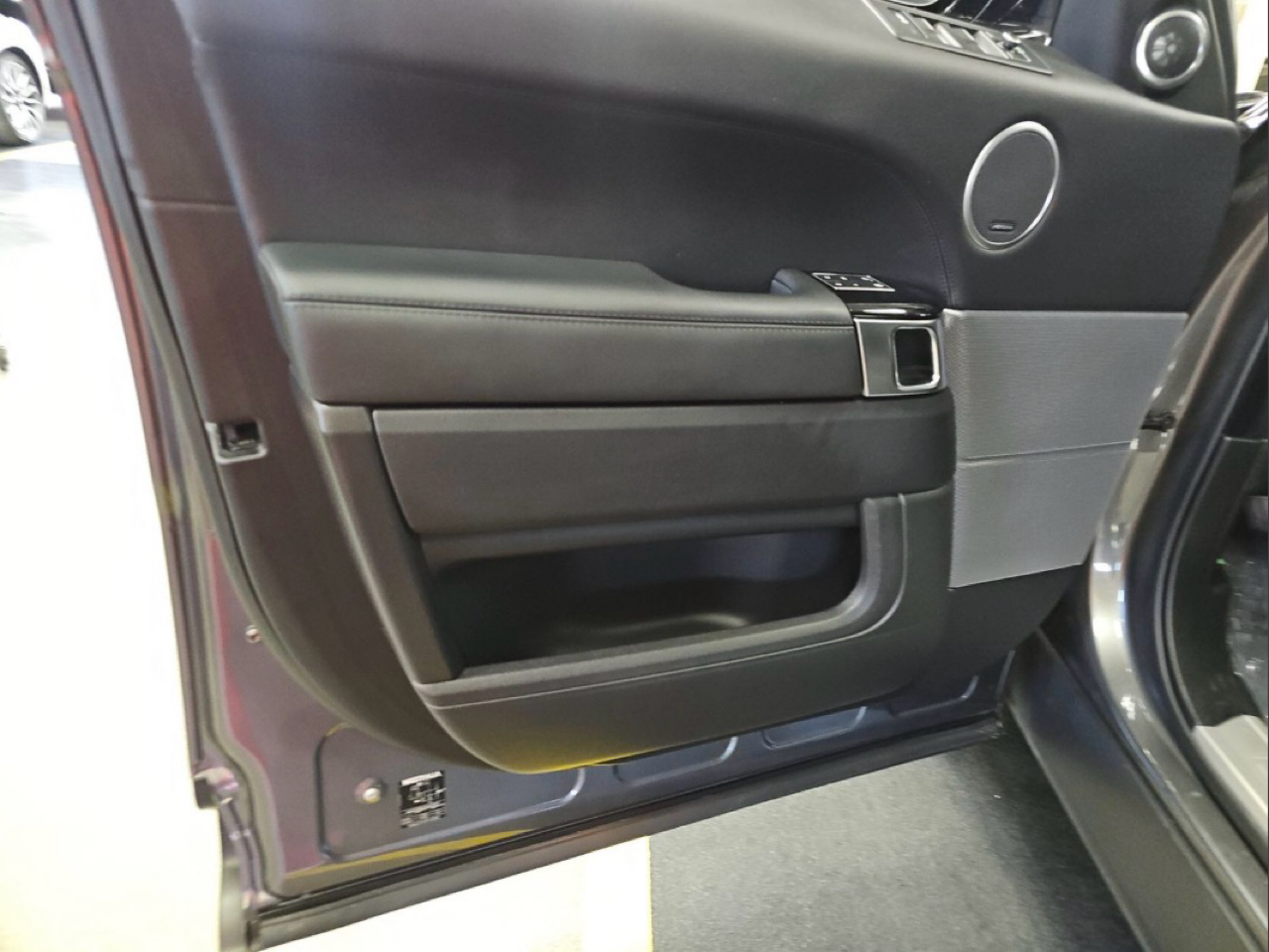 Land Rover Range Rover Sport 4WD 4dr V6 Diesel HSE 2016