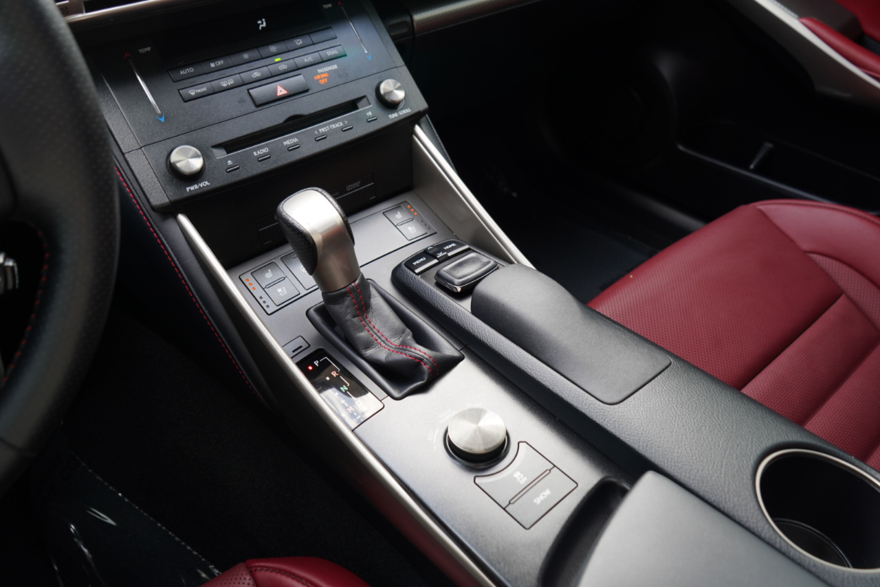 Lexus IS 250 4dr Sport Sdn AWD 2015