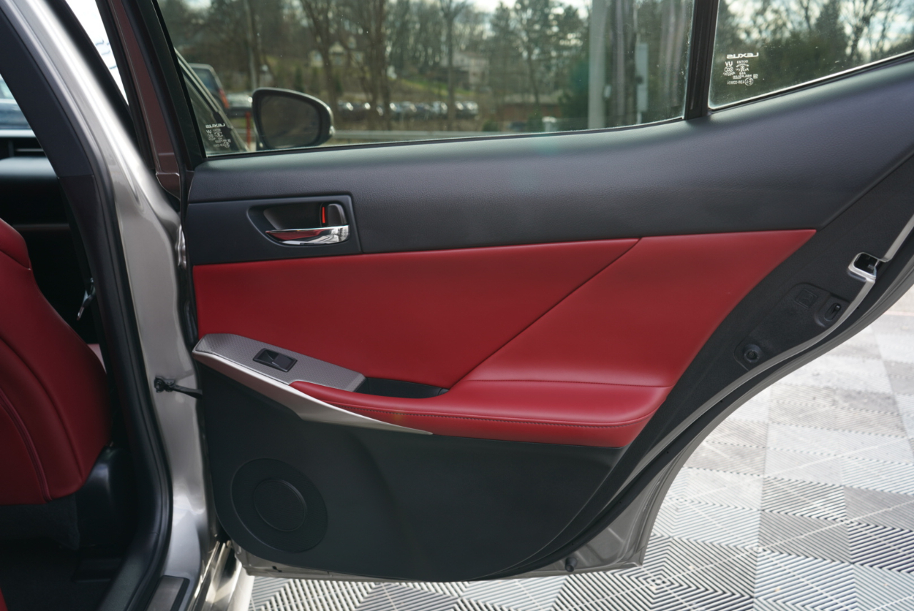 Lexus IS 250 4dr Sport Sdn AWD 2015