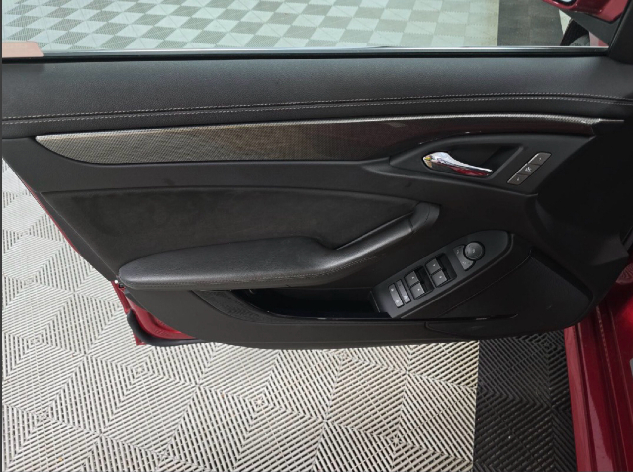 Cadillac CTS-V 4dr Sdn 2009