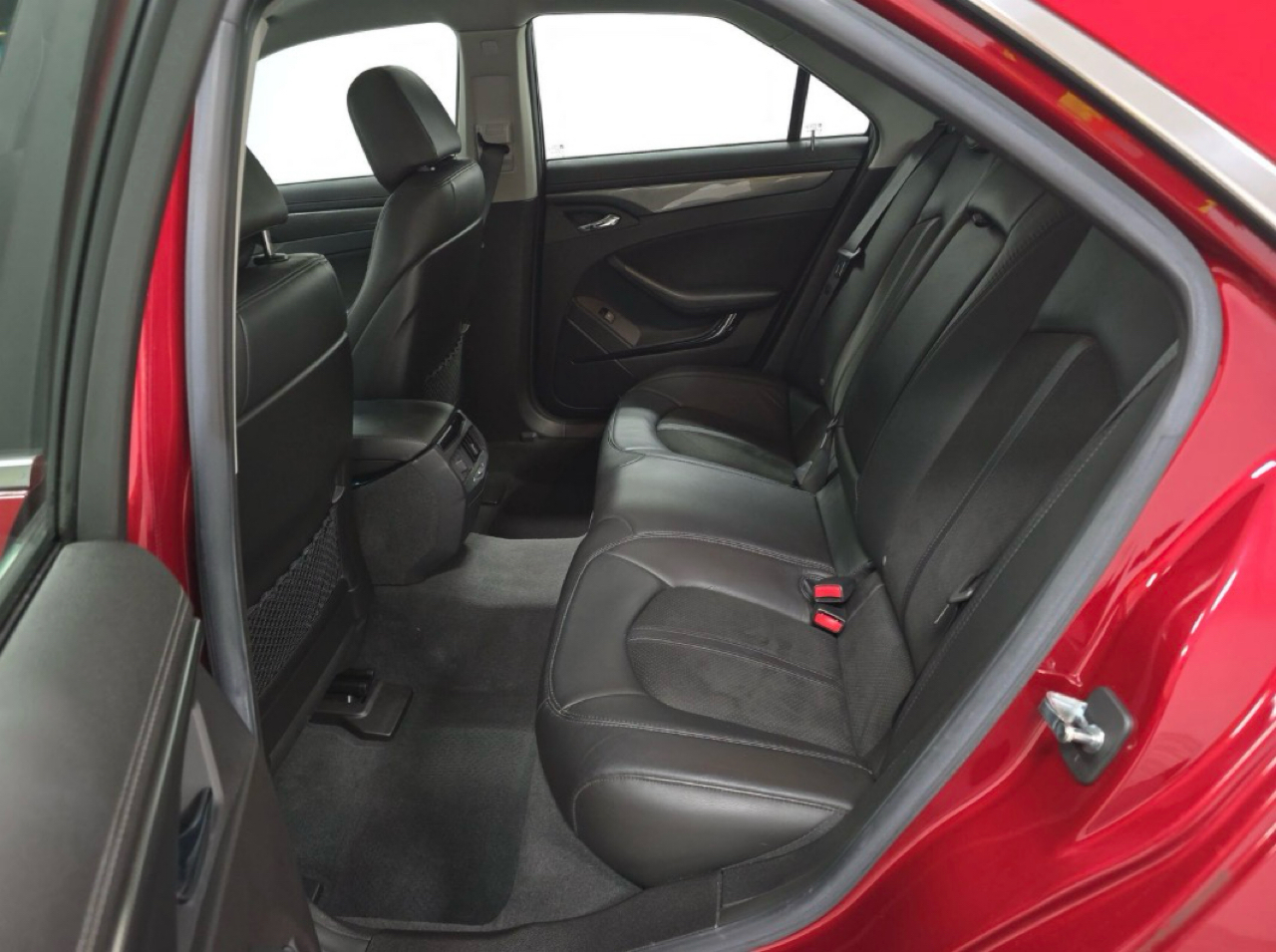 Cadillac CTS-V 4dr Sdn 2009