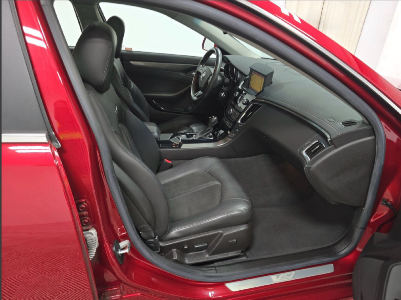 Cadillac CTS-V 4dr Sdn 2009