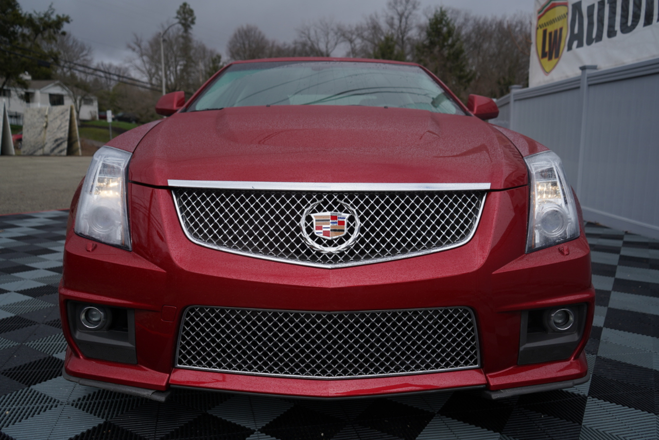 Cadillac CTS-V 4dr Sdn 2009