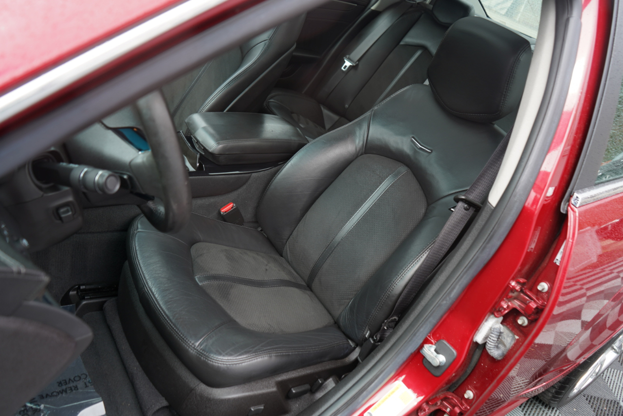 Cadillac CTS-V 4dr Sdn 2009