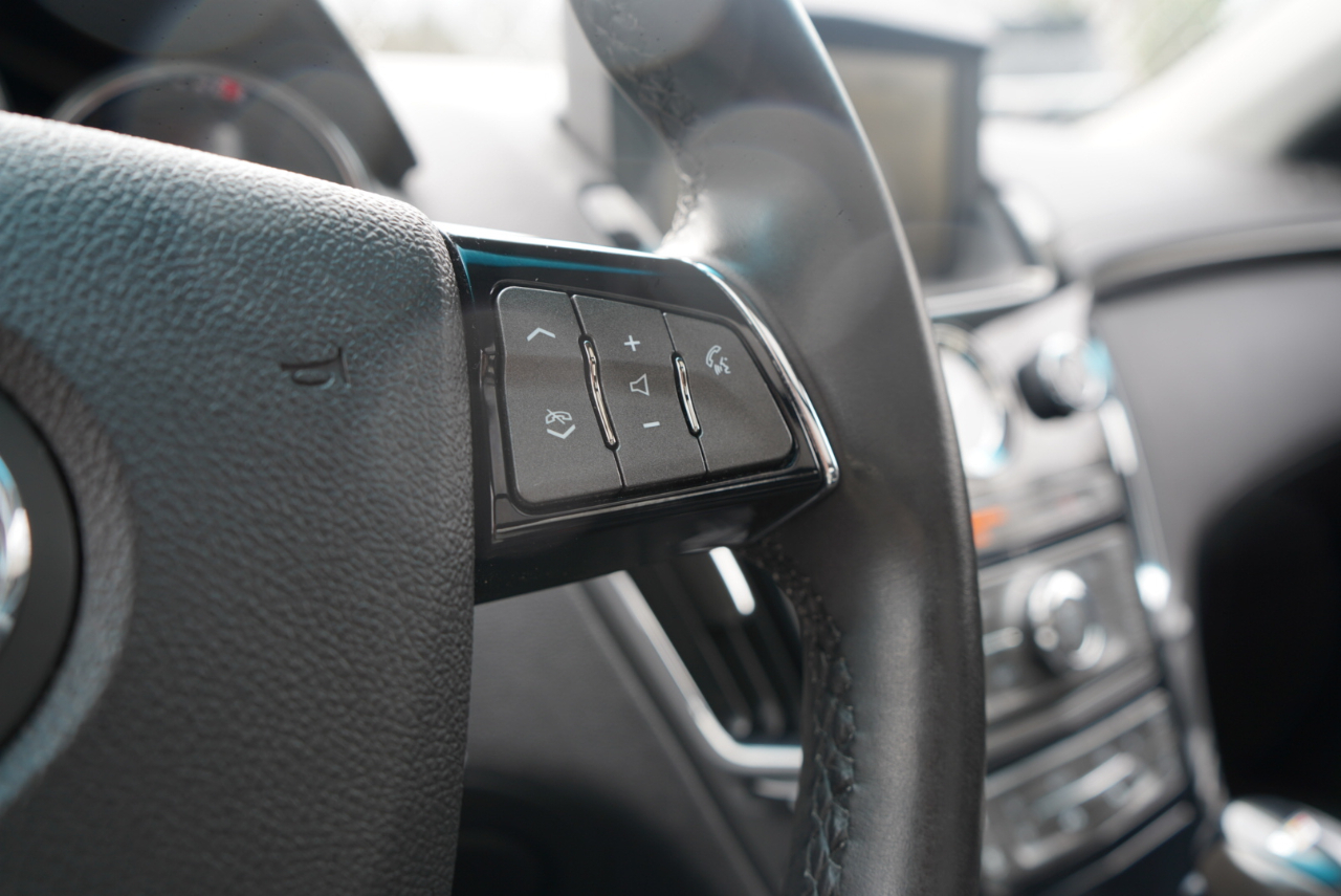 Cadillac CTS-V 4dr Sdn 2009