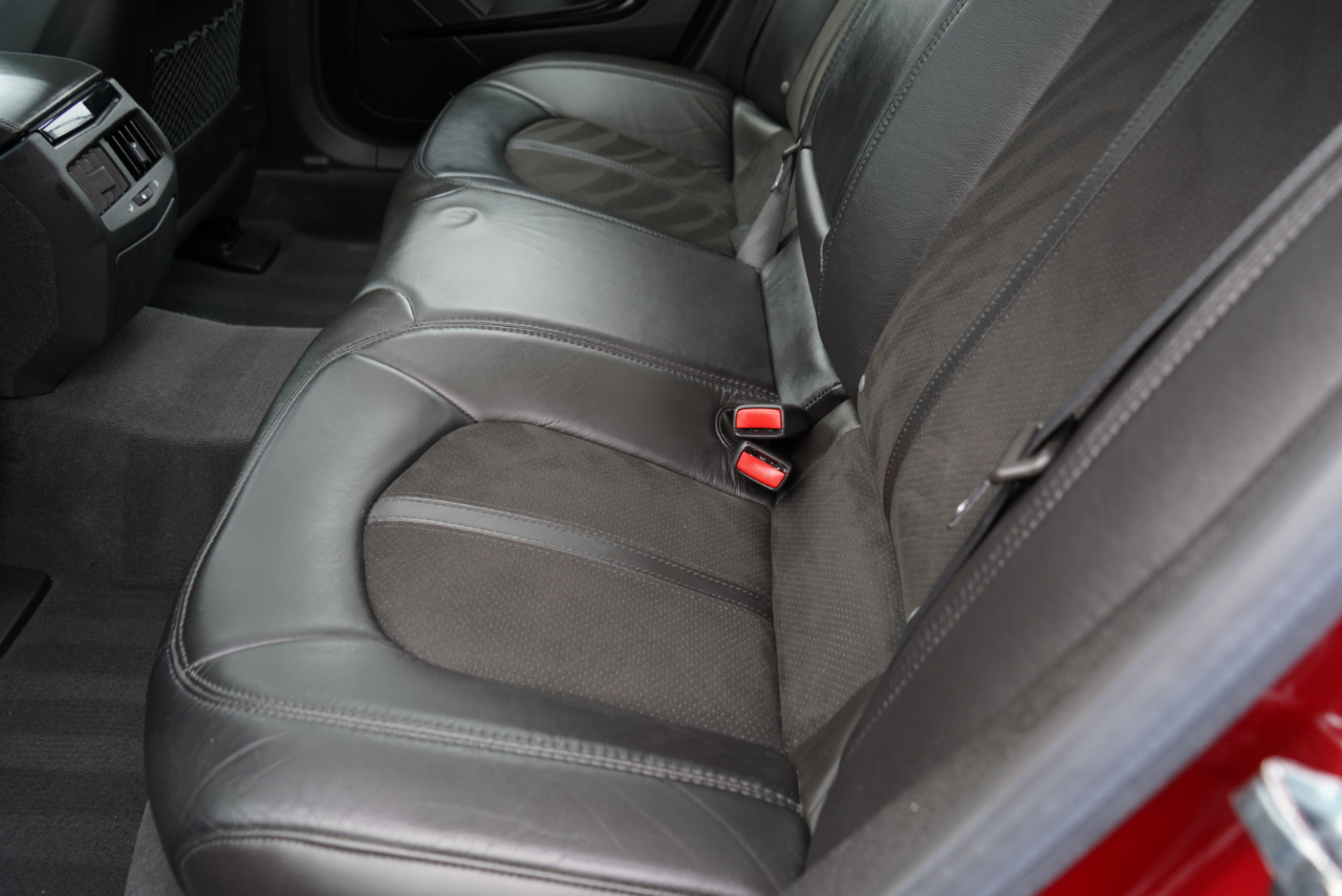 Cadillac CTS-V 4dr Sdn 2009