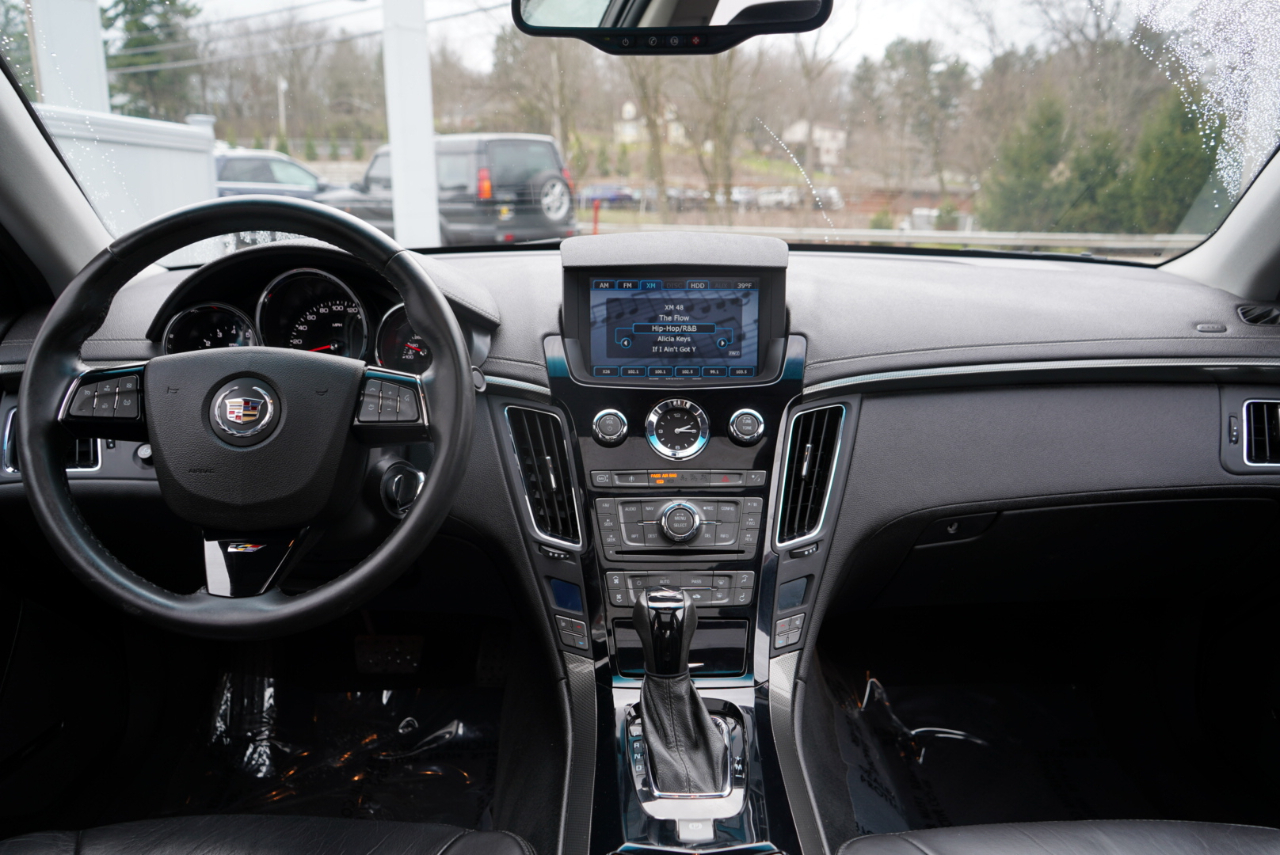 Cadillac CTS-V 4dr Sdn 2009