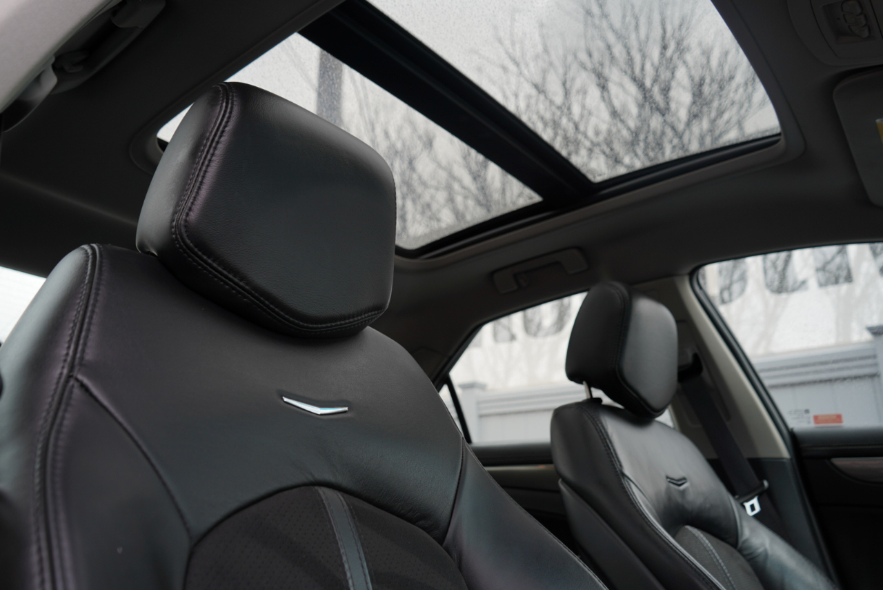 Cadillac CTS-V 4dr Sdn 2009