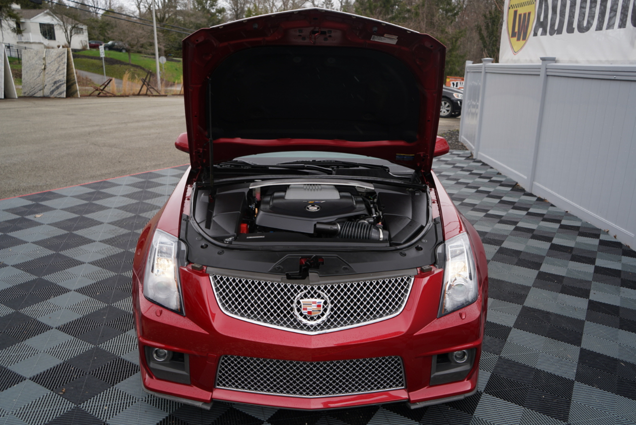 Cadillac CTS-V 4dr Sdn 2009