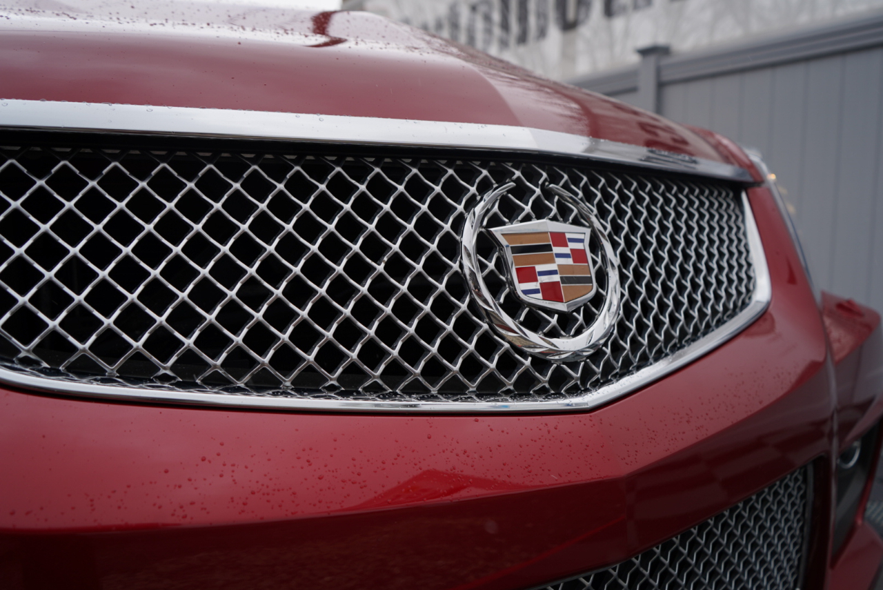 Cadillac CTS-V 4dr Sdn 2009