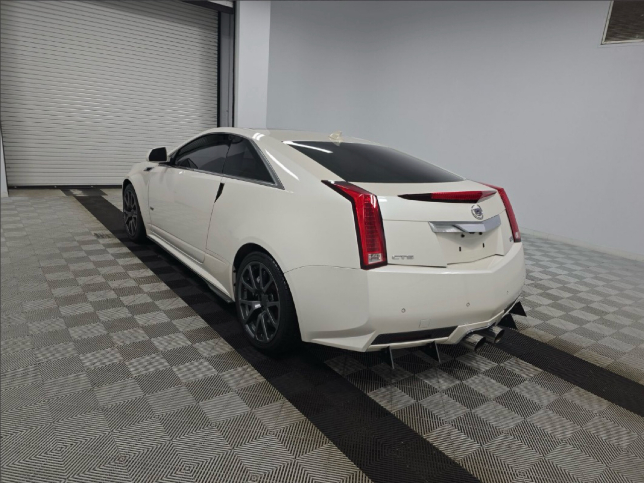 Cadillac CTS-V Coupe 2dr Cpe 2012