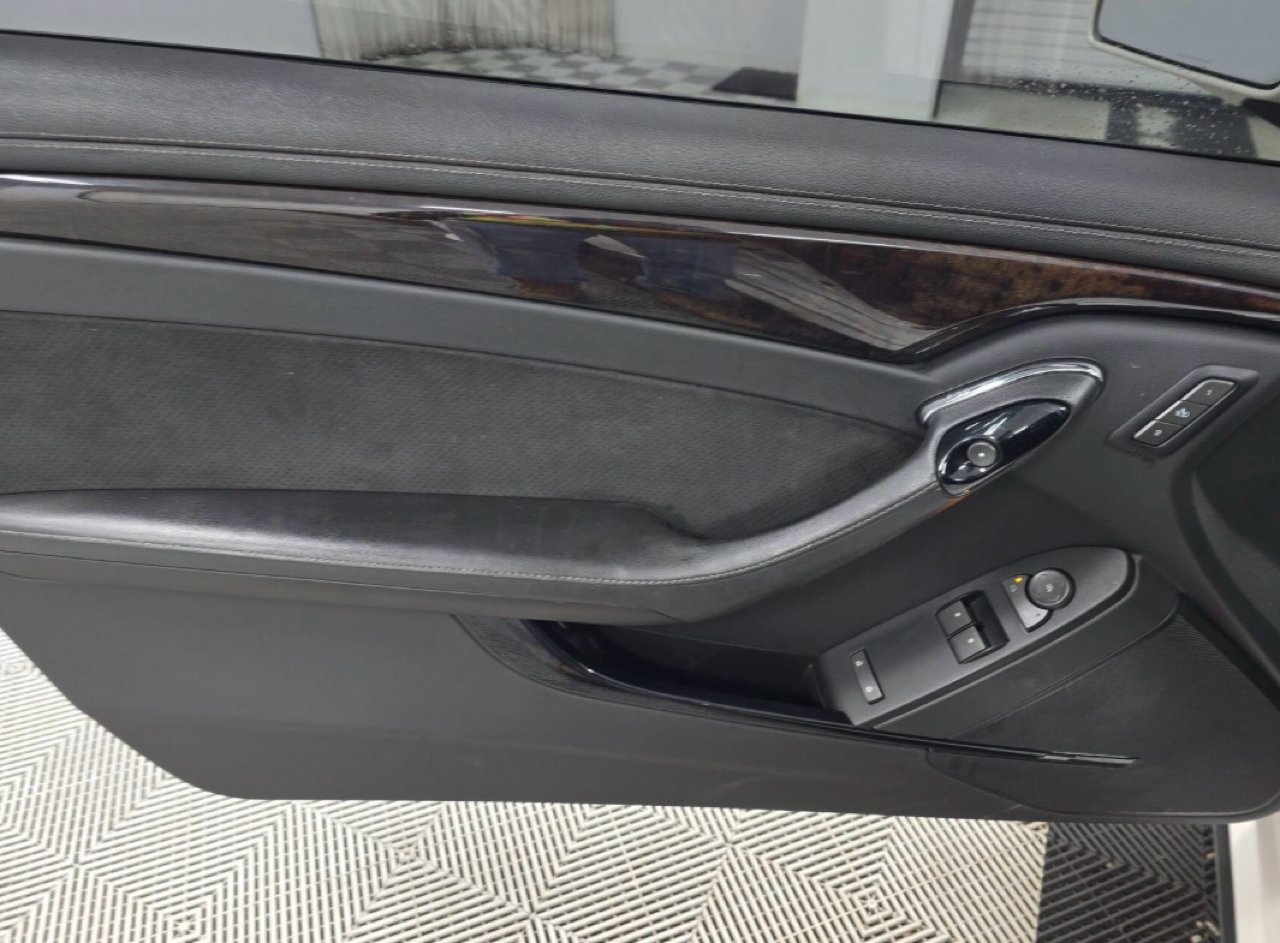 Cadillac CTS-V Coupe 2dr Cpe 2012