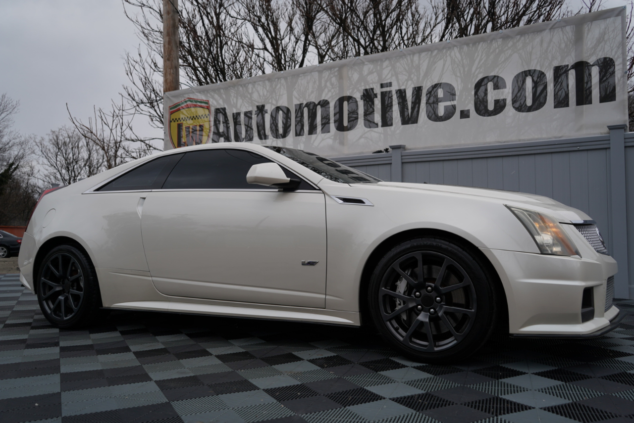 Cadillac CTS-V Coupe 2dr Cpe 2012