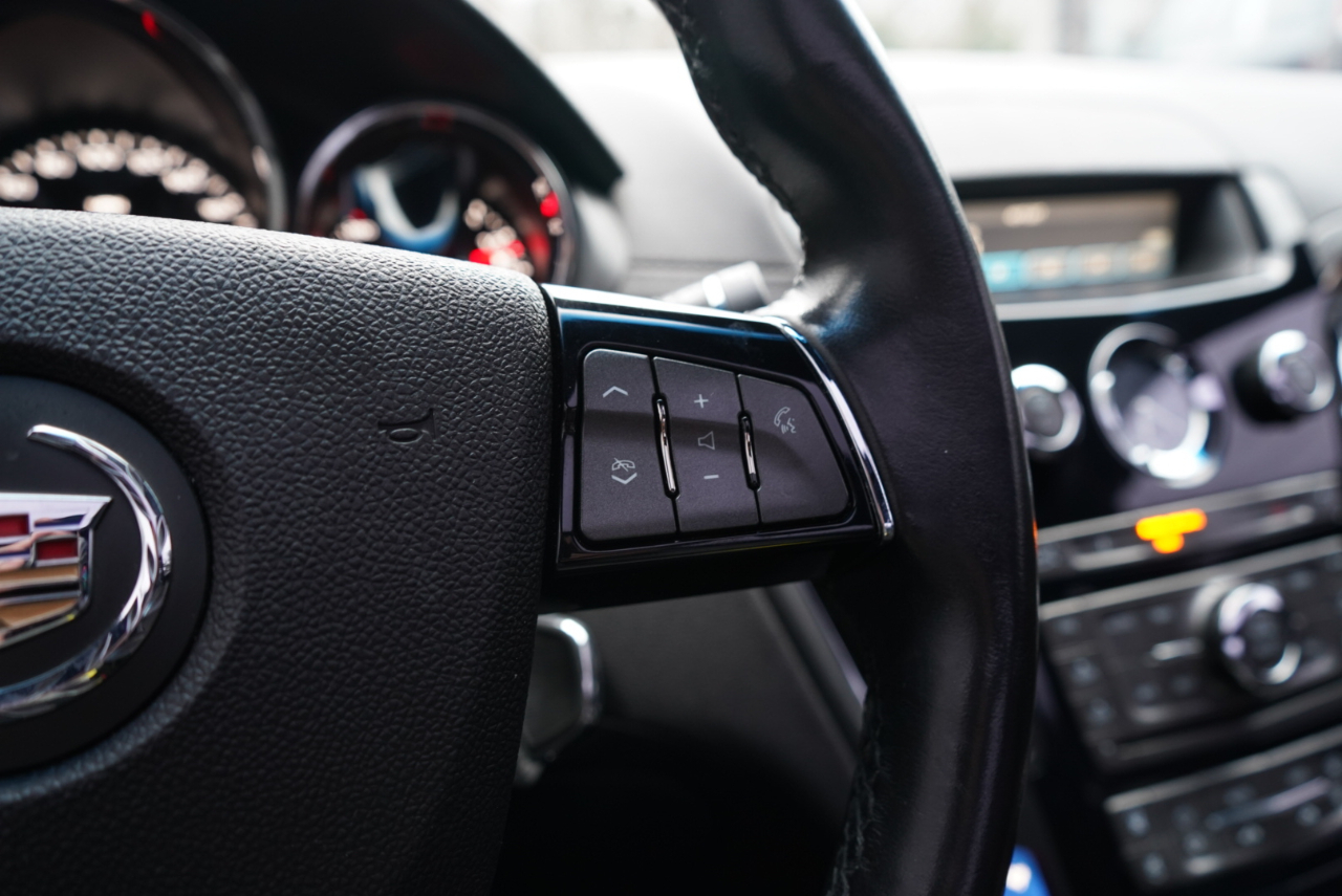 Cadillac CTS-V Coupe 2dr Cpe 2012