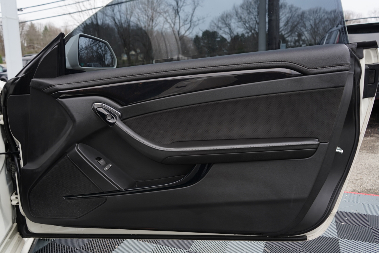 Cadillac CTS-V Coupe 2dr Cpe 2012