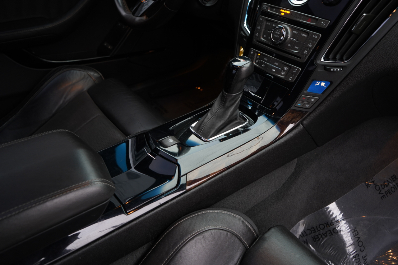 Cadillac CTS-V Coupe 2dr Cpe 2012