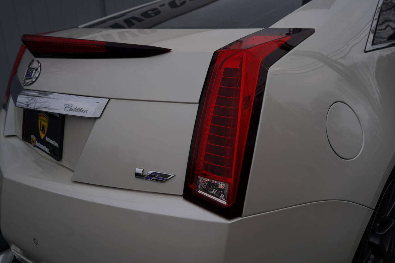 Cadillac CTS-V Coupe 2dr Cpe 2012