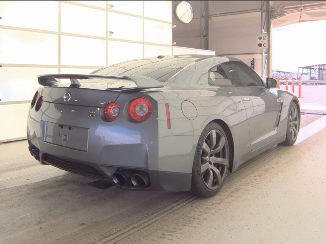 Nissan GT-R 2dr Cpe Premium 2010