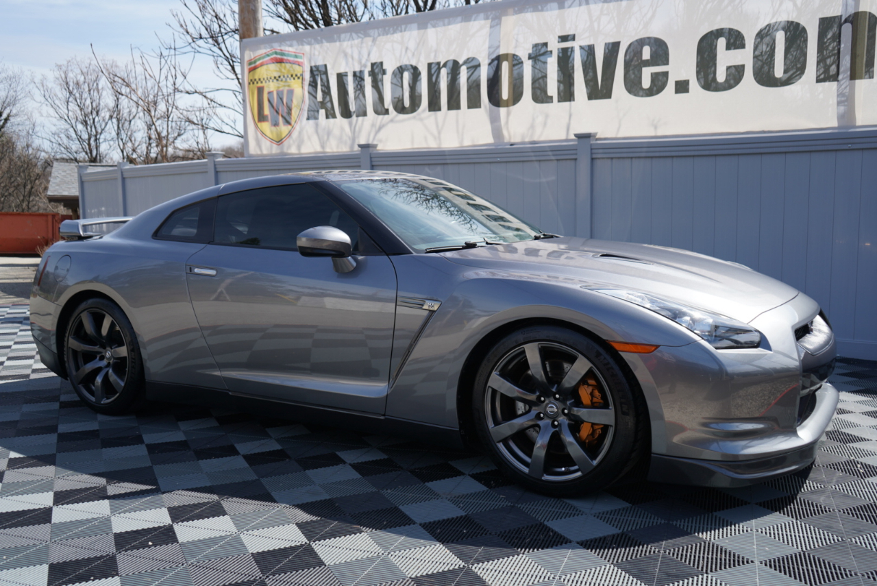 Nissan GT-R 2dr Cpe Premium 2010