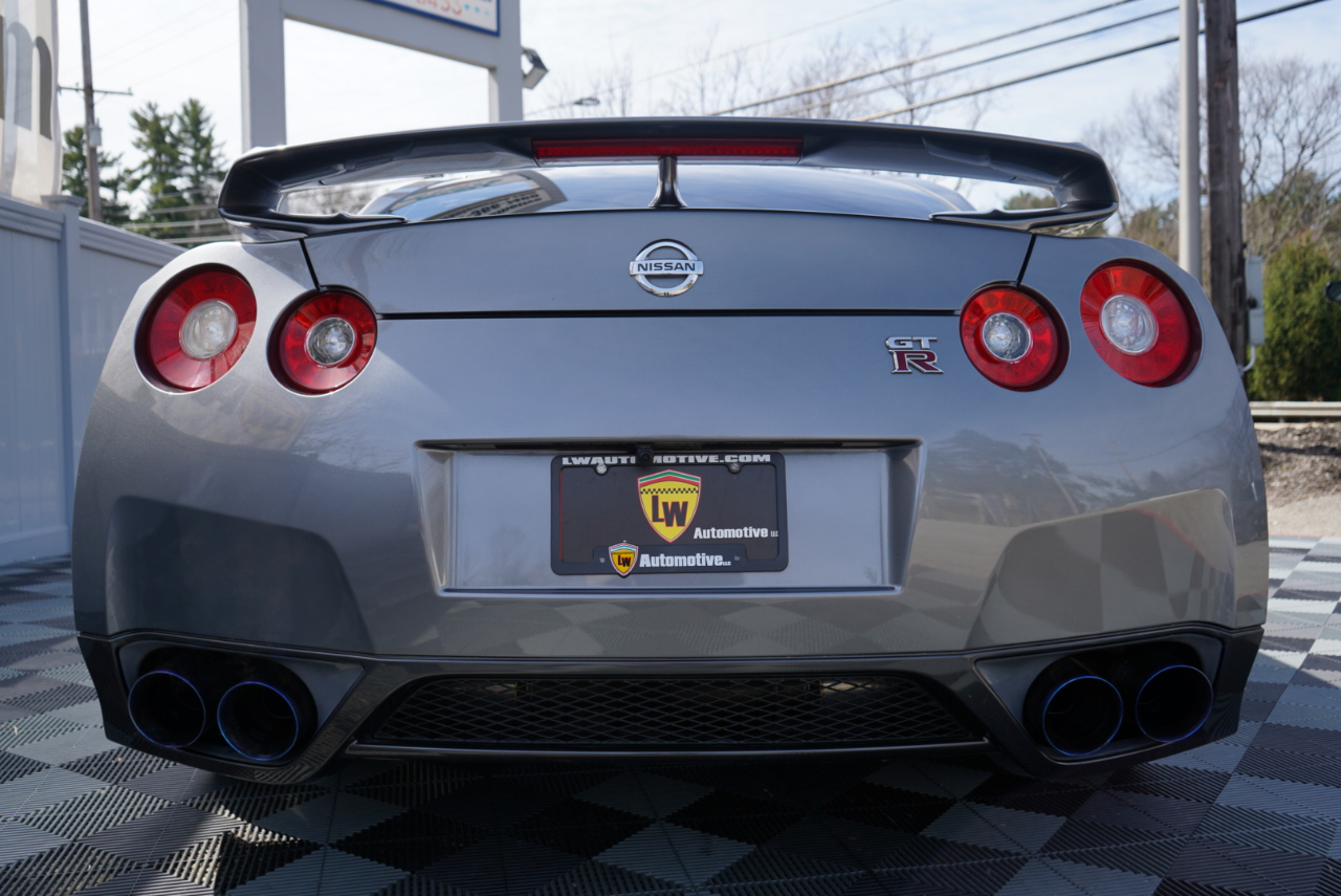 Nissan GT-R 2dr Cpe Premium 2010
