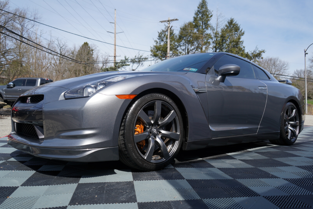 Nissan GT-R 2dr Cpe Premium 2010