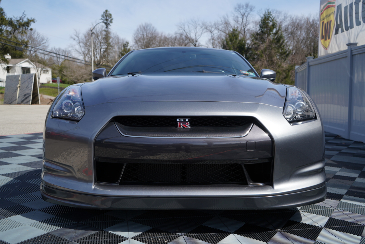 Nissan GT-R 2dr Cpe Premium 2010