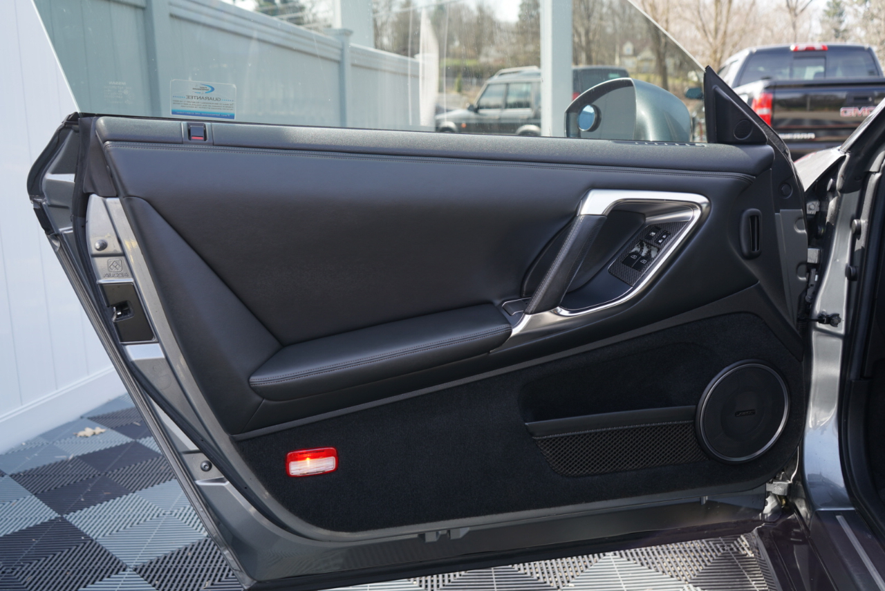 Nissan GT-R 2dr Cpe Premium 2010