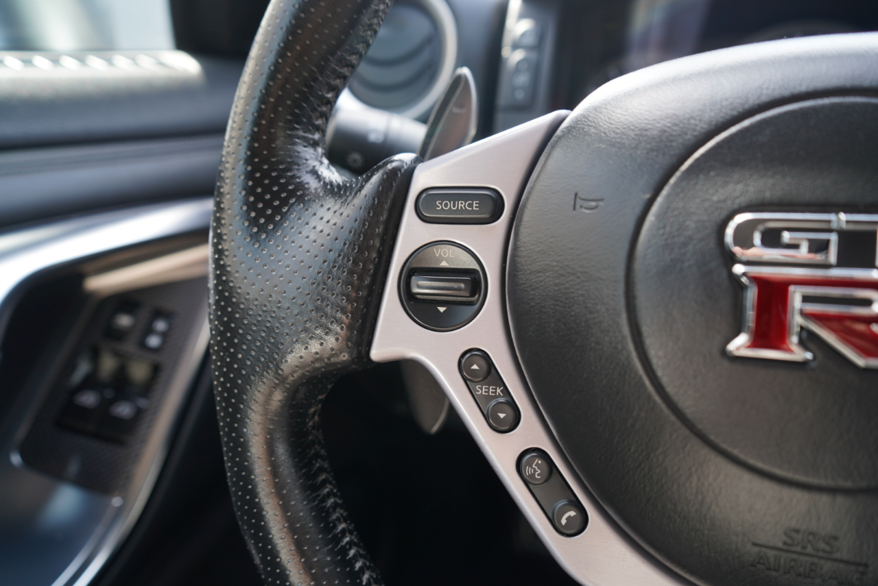 Nissan GT-R 2dr Cpe Premium 2010