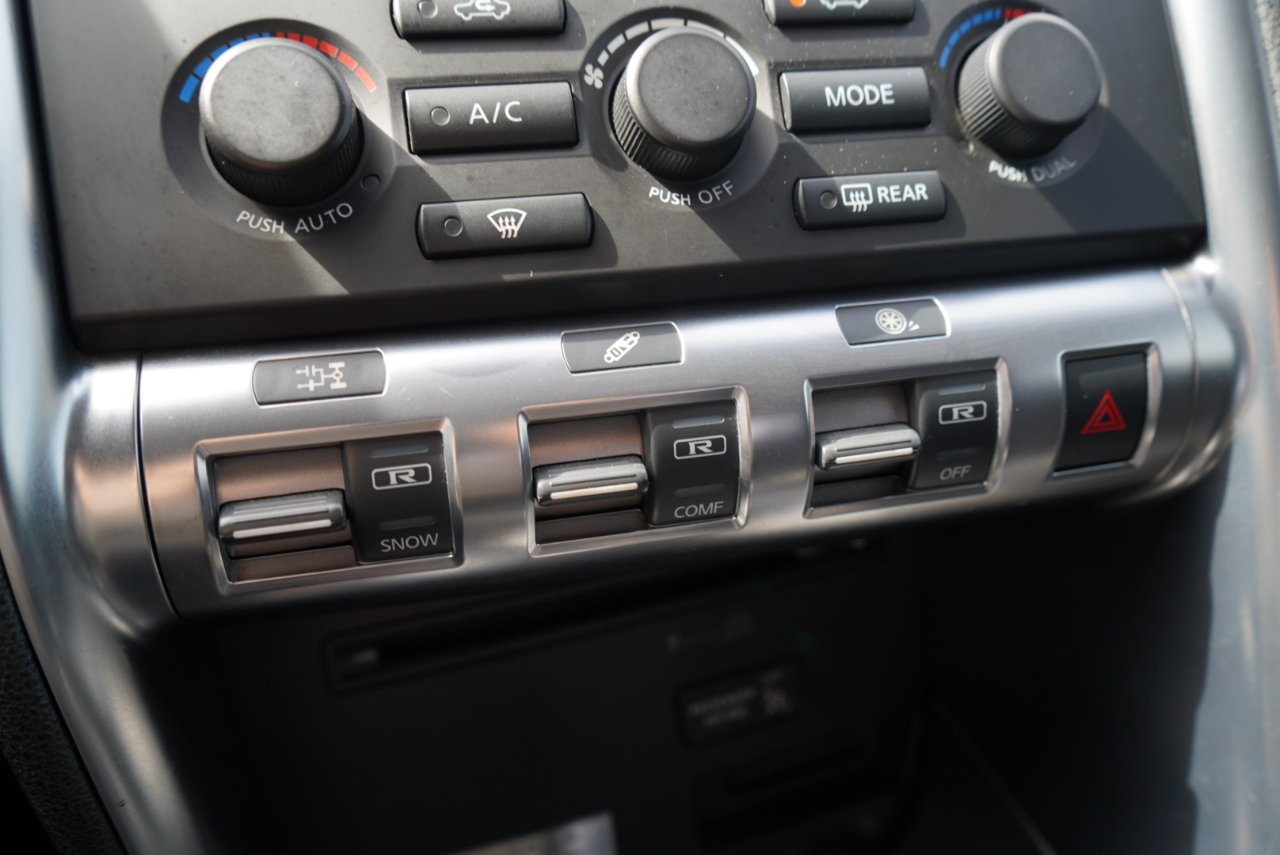 Nissan GT-R 2dr Cpe Premium 2010