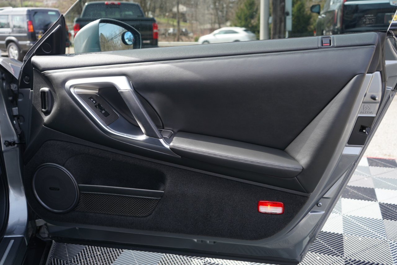 Nissan GT-R 2dr Cpe Premium 2010