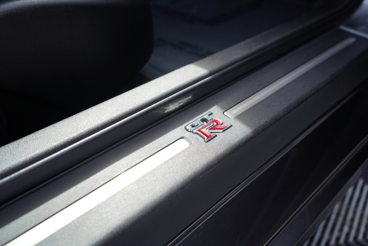 Nissan GT-R 2dr Cpe Premium 2010