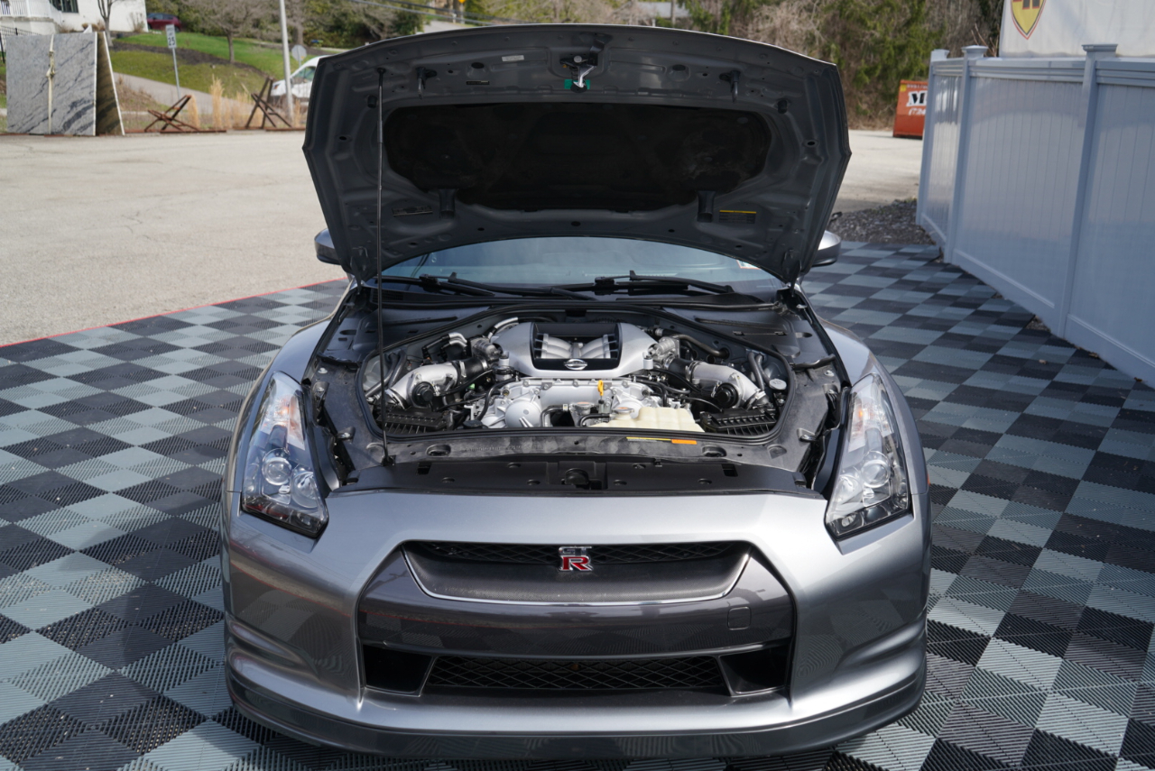 Nissan GT-R 2dr Cpe Premium 2010